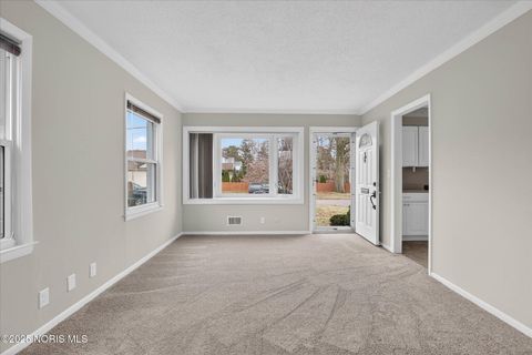 Tiny photo for 629 Pierce Street, Maumee, OH 43537 (MLS # 10002614)