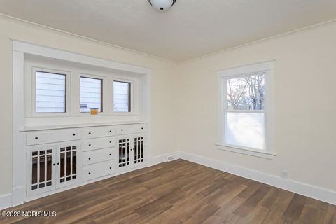 Tiny photo for 734 Brighton Avenue, Toledo, OH 43609 (MLS # 10003443)