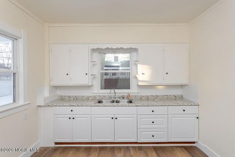 Tiny photo for 734 Brighton Avenue, Toledo, OH 43609 (MLS # 10003443)