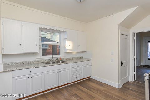 Tiny photo for 734 Brighton Avenue, Toledo, OH 43609 (MLS # 10003443)