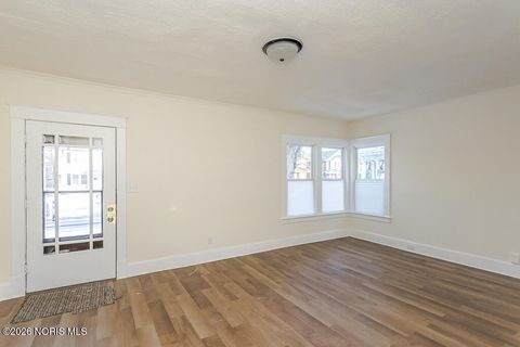 Tiny photo for 734 Brighton Avenue, Toledo, OH 43609 (MLS # 10003443)