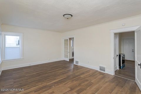 Tiny photo for 734 Brighton Avenue, Toledo, OH 43609 (MLS # 10003443)