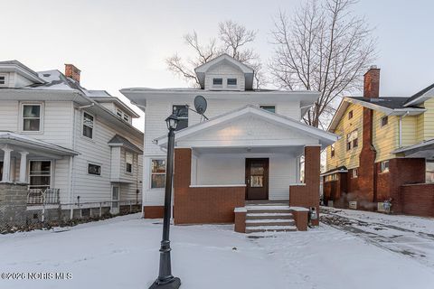 Tiny photo for 734 Brighton Avenue, Toledo, OH 43609 (MLS # 10003443)
