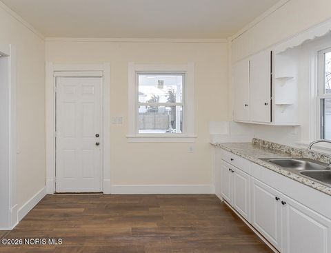 Tiny photo for 734 Brighton Avenue, Toledo, OH 43609 (MLS # 10003443)