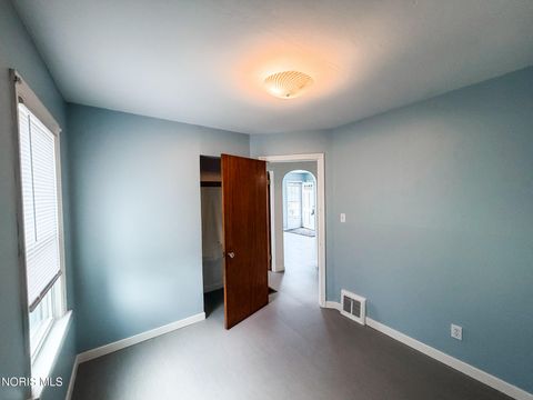 Tiny photo for 4810 295th Street, Toledo, OH 43611 (MLS # 10008545)