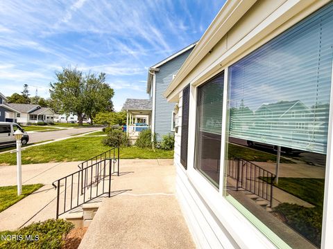 Tiny photo for 4810 295th Street, Toledo, OH 43611 (MLS # 10008545)