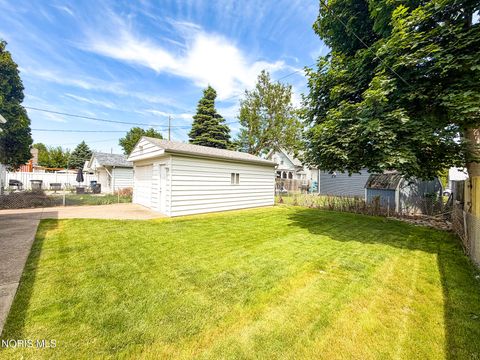 Tiny photo for 4810 295th Street, Toledo, OH 43611 (MLS # 10008545)