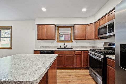 Tiny photo for 1032 Adams Street, Findlay, OH 45840 (MLS # 10005185)