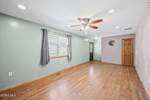 Tiny photo for 1032 Adams Street, Findlay, OH 45840 (MLS # 10005185)