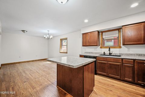 Tiny photo for 1032 Adams Street, Findlay, OH 45840 (MLS # 10005185)