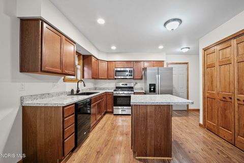 Tiny photo for 1032 Adams Street, Findlay, OH 45840 (MLS # 10005185)