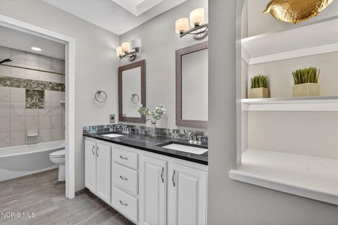 Tiny photo for 9114 Oak Valley Road, Holland, OH 43528 (MLS # 10006312)