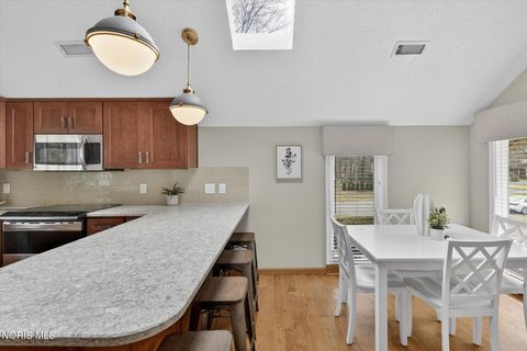 Tiny photo for 6927 Regents Park Boulevard, Toledo, OH 43617 (MLS # 10004832)