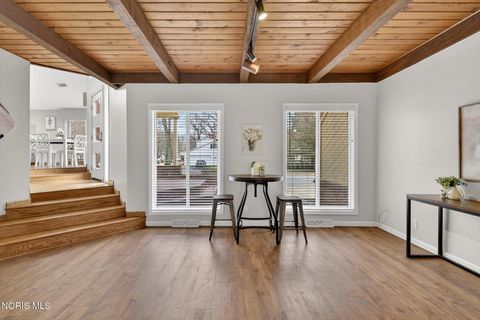 Tiny photo for 6927 Regents Park Boulevard, Toledo, OH 43617 (MLS # 10004832)