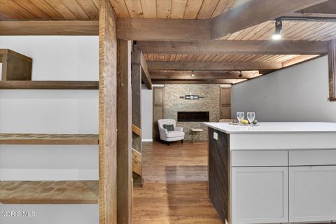 Tiny photo for 6927 Regents Park Boulevard, Toledo, OH 43617 (MLS # 10004832)