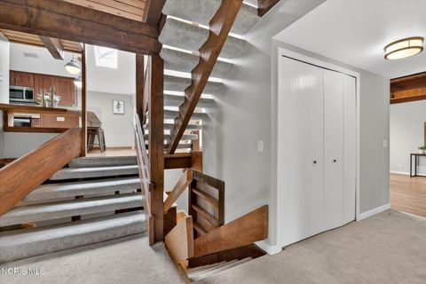 Tiny photo for 6927 Regents Park Boulevard, Toledo, OH 43617 (MLS # 10004832)