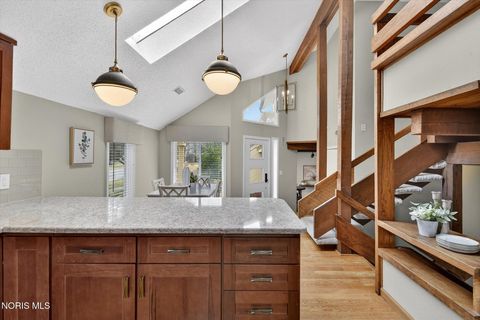 Tiny photo for 6927 Regents Park Boulevard, Toledo, OH 43617 (MLS # 10004832)