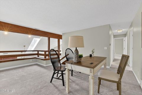 Tiny photo for 6927 Regents Park Boulevard, Toledo, OH 43617 (MLS # 10004832)