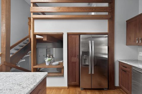 Tiny photo for 6927 Regents Park Boulevard, Toledo, OH 43617 (MLS # 10004832)