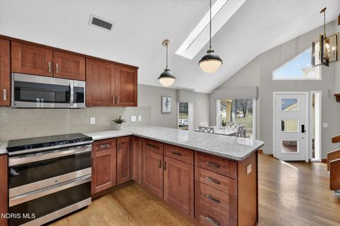 Tiny photo for 6927 Regents Park Boulevard, Toledo, OH 43617 (MLS # 10004832)