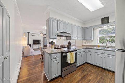Tiny photo for 914 W Melrose Avenue, Findlay, OH 45840 (MLS # 10008408)