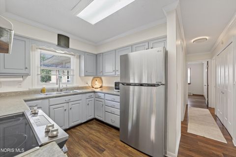 Tiny photo for 914 W Melrose Avenue, Findlay, OH 45840 (MLS # 10008408)