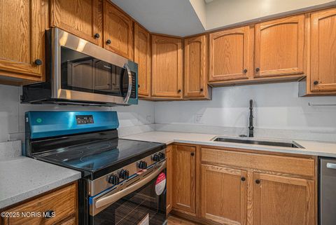 Tiny photo for 5662 Bernath Court, Toledo, OH 43615 (MLS # 6137011)