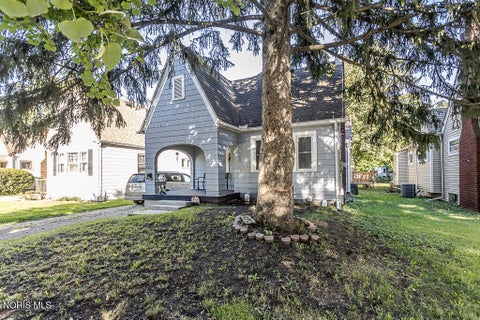 Photo of 3652 Wallwerth Drive, Toledo, OH 43612 (MLS # 10014111)