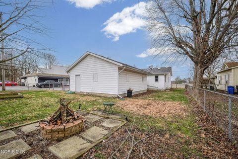 Tiny photo for 421 Conneaut Avenue, Bowling Green, OH 43402 (MLS # 10005303)
