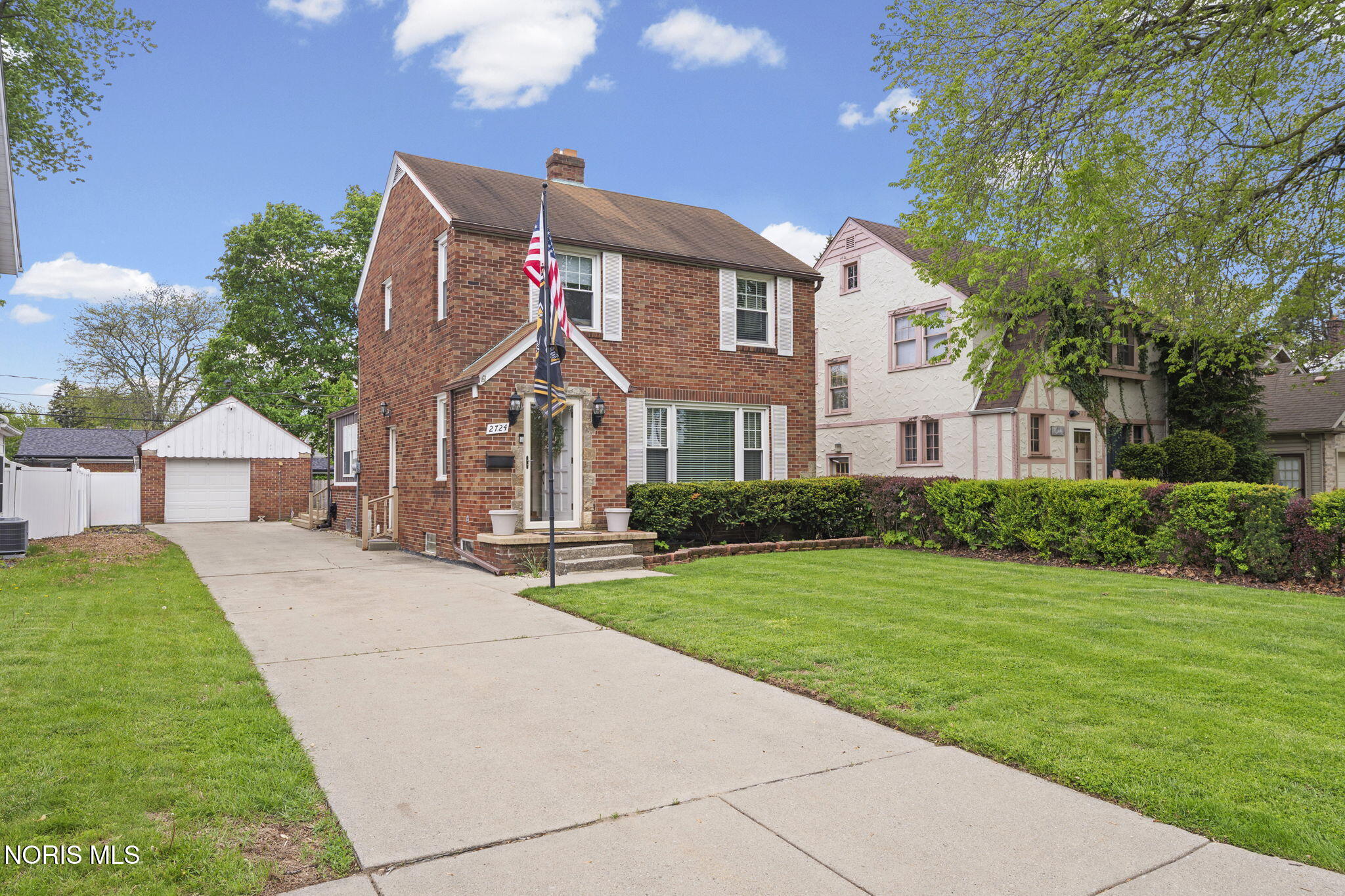 2724 Eastmoreland Drive