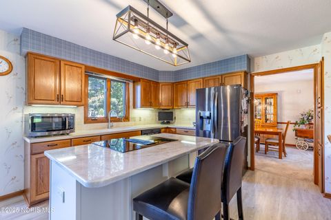 Tiny photo for 6856 Morningdew Boulevard, Maumee, OH 43537 (MLS # 10000504)