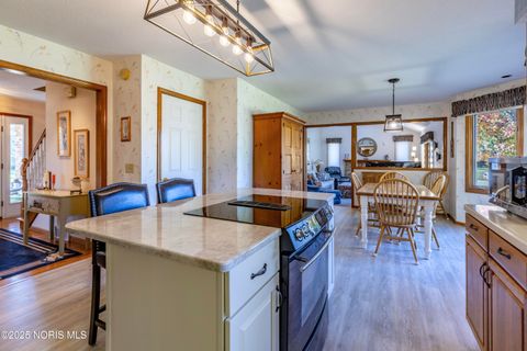 Tiny photo for 6856 Morningdew Boulevard, Maumee, OH 43537 (MLS # 10000504)
