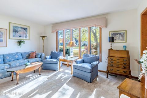 Tiny photo for 6856 Morningdew Boulevard, Maumee, OH 43537 (MLS # 10000504)