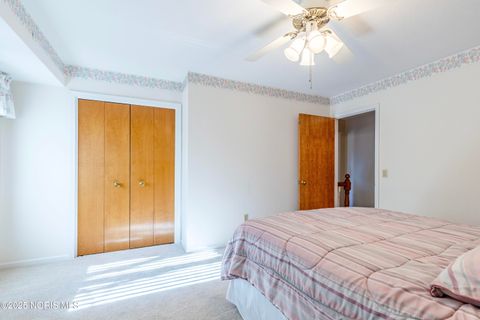 Tiny photo for 6856 Morningdew Boulevard, Maumee, OH 43537 (MLS # 10000504)
