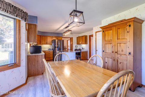 Tiny photo for 6856 Morningdew Boulevard, Maumee, OH 43537 (MLS # 10000504)