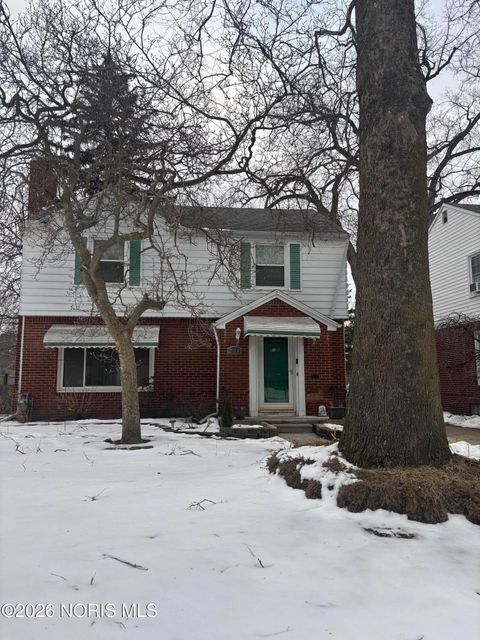 Photo of 2360 Cheltenham Road, Toledo, OH 43606 (MLS # 10004025)