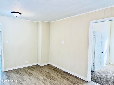 Tiny photo for 1110 Camden Street, Toledo, OH 43605 (MLS # 10000279)