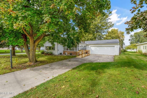Photo of 150 W Strong Street, Wayne, OH 43466 (MLS # 10014838)