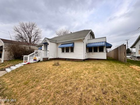 Tiny photo for 304 Hopkins Street, Defiance, OH 43512 (MLS # 10005892)