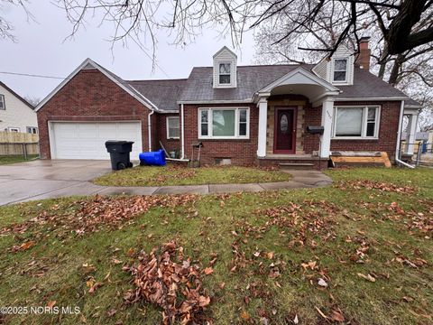Photo of 5840 Douglas Road, Toledo, OH 43613 (MLS # 10001574)