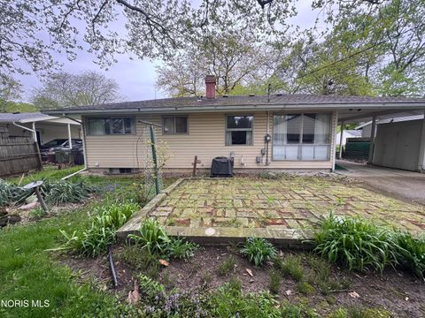 Tiny photo for 1408 Bradshaw Court, Maumee, OH 43537 (MLS # 10007027)