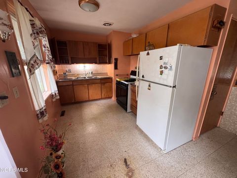 Tiny photo for 1408 Bradshaw Court, Maumee, OH 43537 (MLS # 10007027)