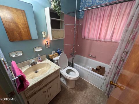 Tiny photo for 1408 Bradshaw Court, Maumee, OH 43537 (MLS # 10007027)
