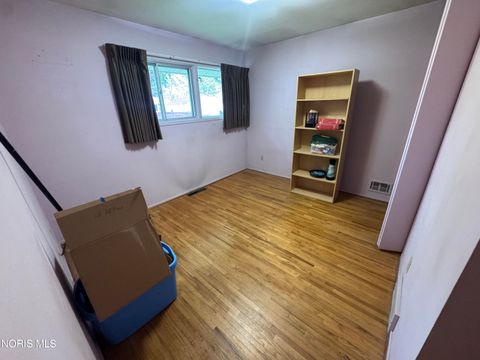 Tiny photo for 1408 Bradshaw Court, Maumee, OH 43537 (MLS # 10007027)