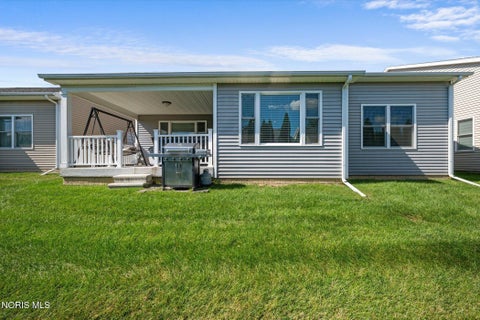 Tiny photo for 718 Meadowland Trail, Toledo, OH 43615 (MLS # 10014205)