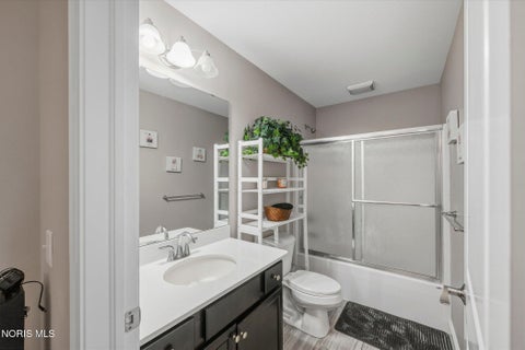 Tiny photo for 718 Meadowland Trail, Toledo, OH 43615 (MLS # 10014205)