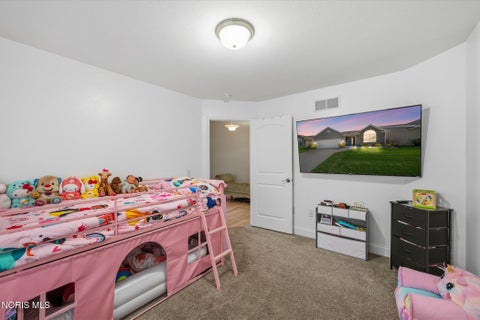 Tiny photo for 718 Meadowland Trail, Toledo, OH 43615 (MLS # 10014205)