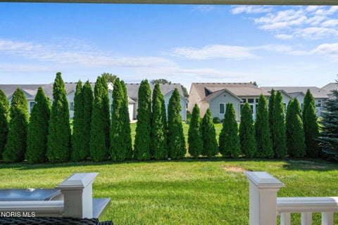 Tiny photo for 718 Meadowland Trail, Toledo, OH 43615 (MLS # 10014205)