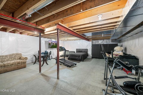 Tiny photo for 718 Meadowland Trail, Toledo, OH 43615 (MLS # 10014205)