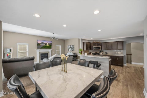 Tiny photo for 718 Meadowland Trail, Toledo, OH 43615 (MLS # 10014205)